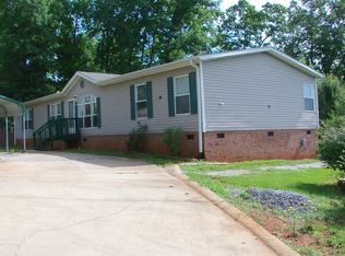318 City Lake Dr, Pickens, SC 29671