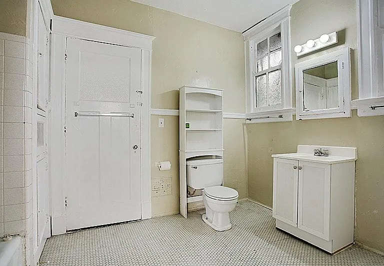 2833 Napoleon Ave #D — Photo 8