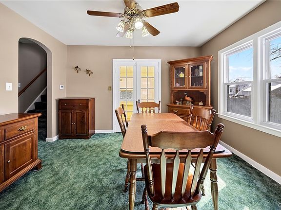 5th image of 419 Darlington Rd E