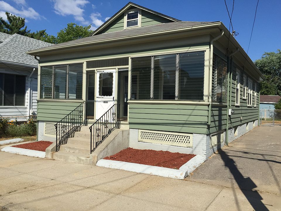 1st image of 245 River Ave