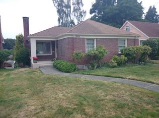 3825 32nd Ave W, Seattle, WA 98199