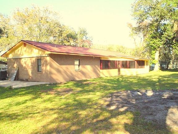 5th image of 867 Kingston Ave