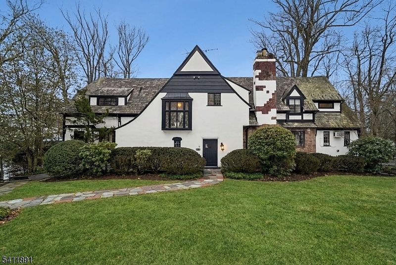 1st image of 20 Barnsdale Rd