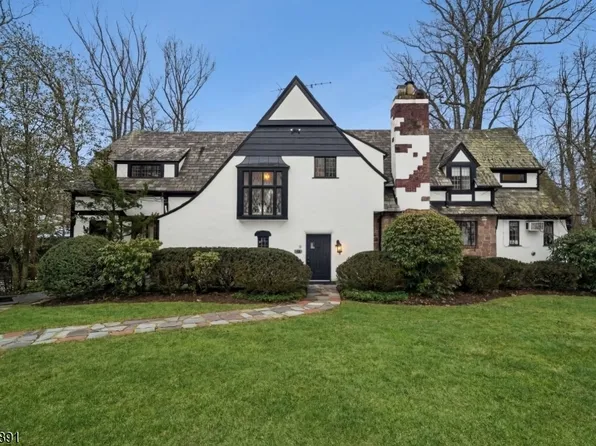 20 Barnsdale Rd, Millburn Twp., NJ 07078