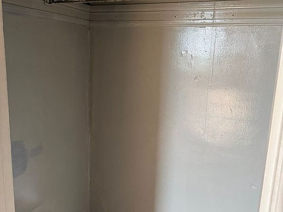 4th image of 1229 Brownsville Rd APT 2
