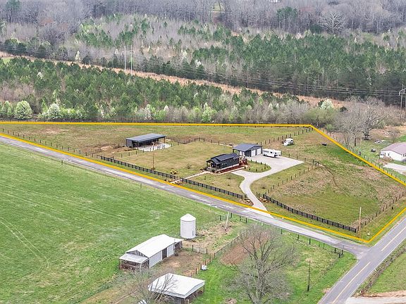 2nd image of 1765 Sugartree Springs Rd