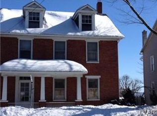 155 S Broad St, Nazareth, PA 18064