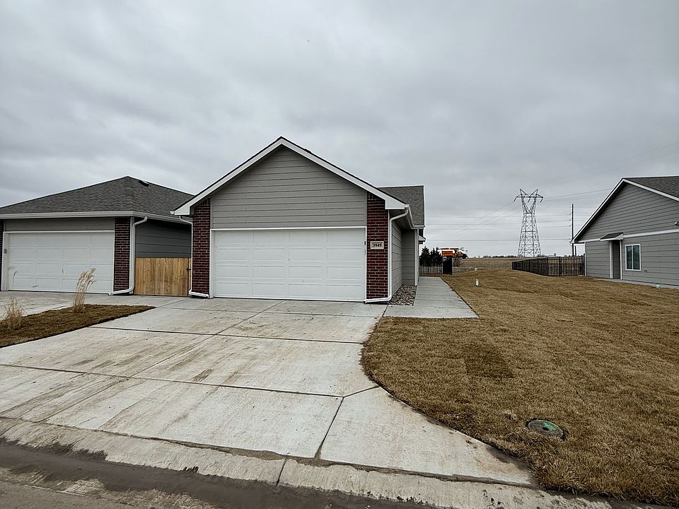 1st image of 3903 S Bluelake Ct #3903