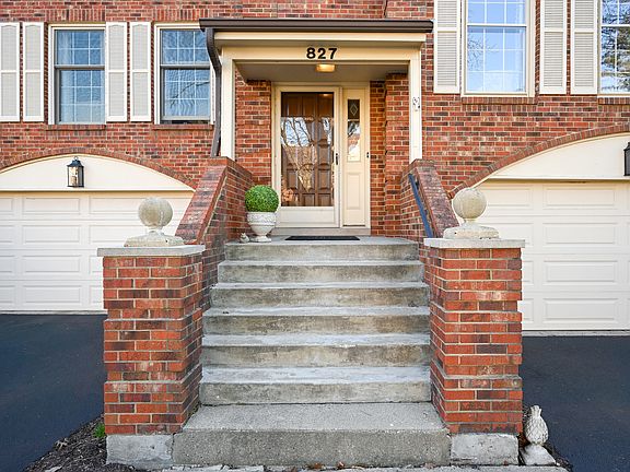 2nd image of 827 N Driveway