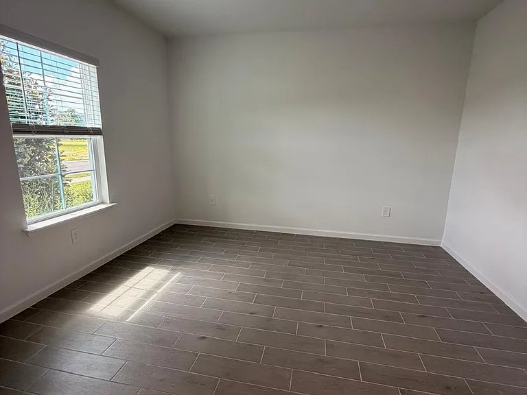 8774 SW 69th Ter — Photo 3