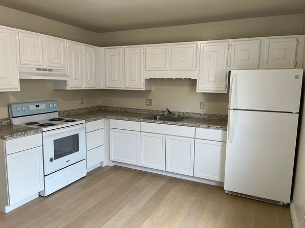 135 Macarthur Ave #1