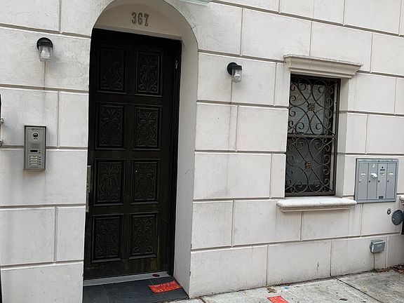 2nd image of 367 Franklin Ave APT 2