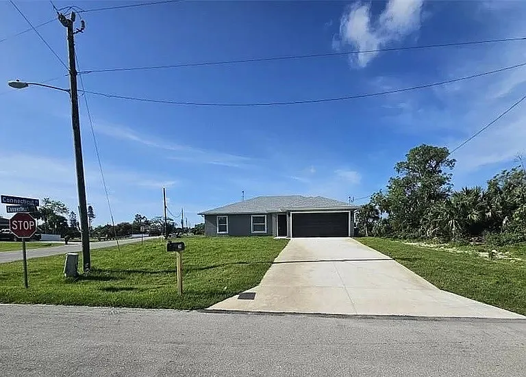700 Connecticut Ln — Photo 4
