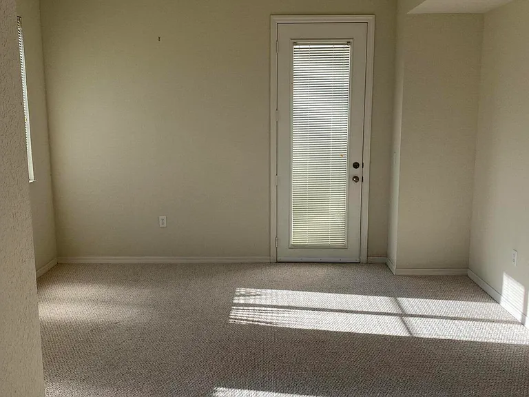 11015 Legacy Ln — Photo 8