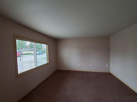 3rd image of 1329 Kibler Ave