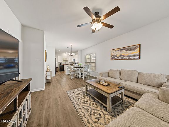 3rd image of 134 Springsteen Ln