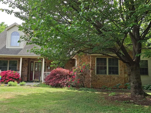 711 Tristan Trl, Chambersburg, PA 17202