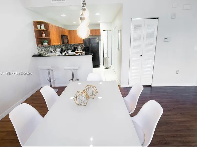 10805 NW 89th Ter #2024 — Photo 4