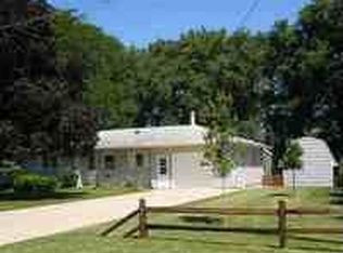 415 Belle St, Waterloo, IA 50702