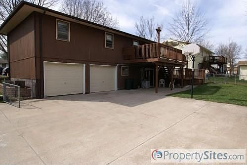3rd image of 160 N Broadview Ct