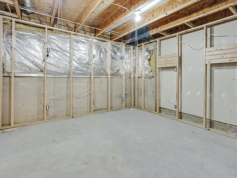 4888 Ebb Tide Ct — Photo 37