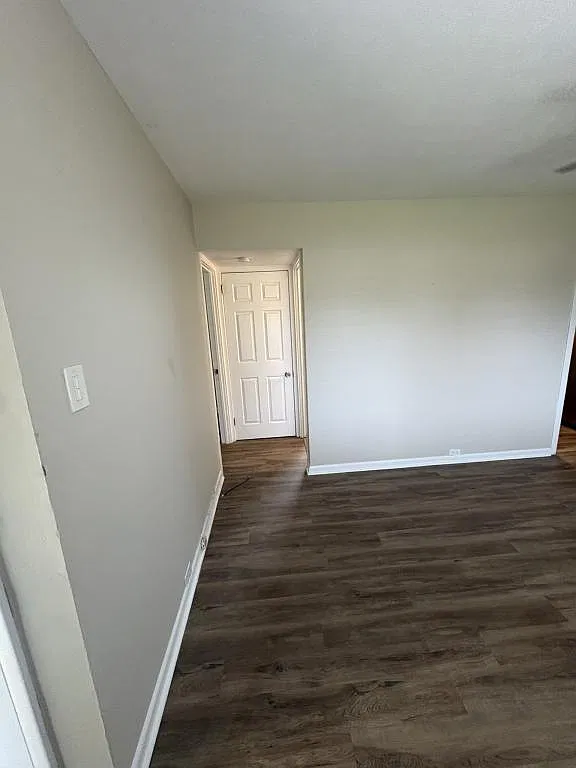 119 Tacoma Rd — Photo 2