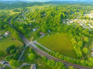 114 Seminole Dr, Mt Carmel, TN 37645