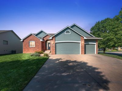 3418 N Lake Ridge Ct, Wichita, KS, 67205