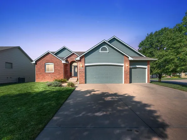 3418 N Lake Ridge Ct, Wichita, KS 67205