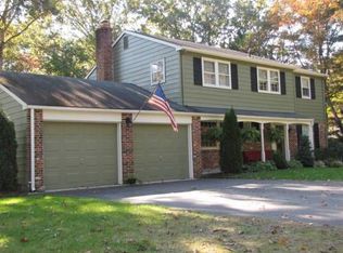 10 Birchwood Dr, Medford, NJ 08055