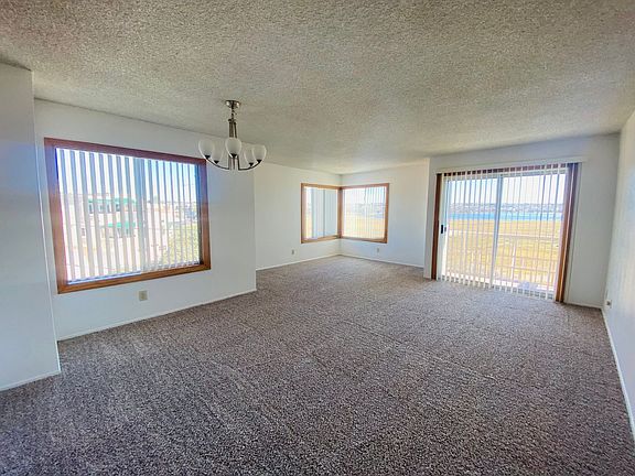 4th image of 3833 Lamont St Unit 3B