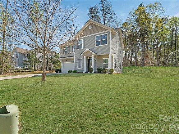 3rd image of 609 Oak Forest Ln