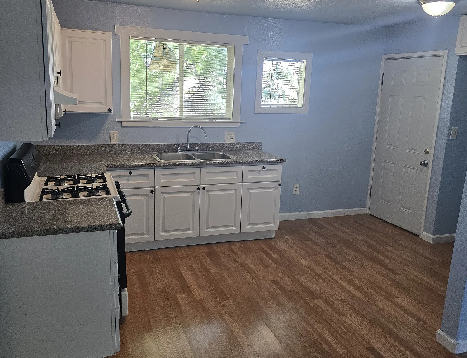 2 bed, 650 sqft, $1,750 — Photo 1