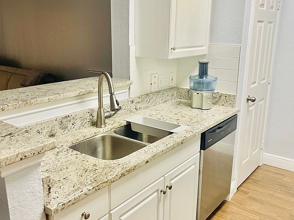 5th image of 4309 Bayside Village Dr APT 103