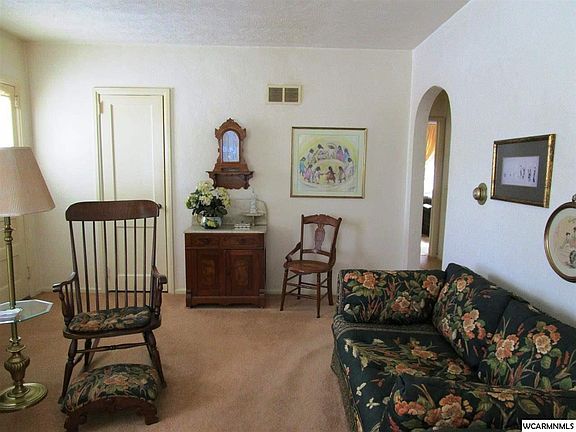 3rd image of 208 Veda Dr