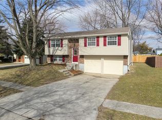 7606 Home Dr, Fishers, IN 46038