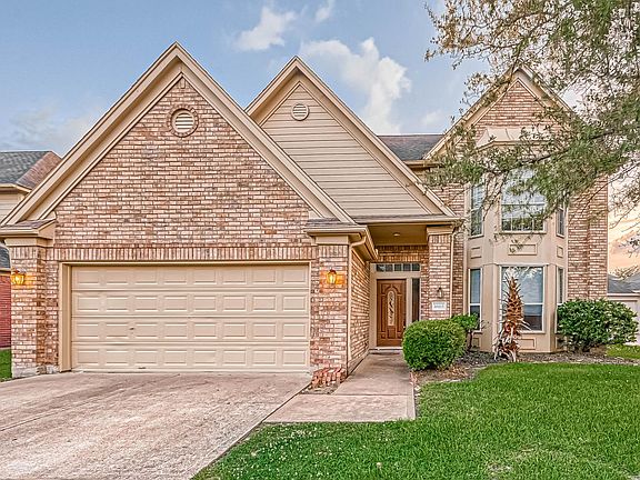 2nd image of 16115 Padons Trace Ct