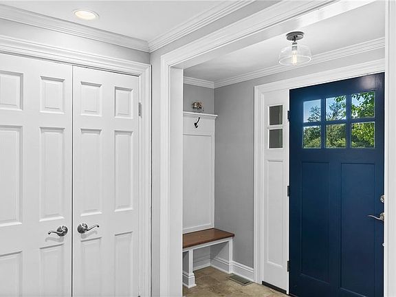 2nd image of 5851 Brewster Dr