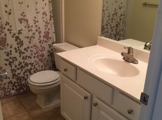 1007 Stonybrook Dr, Woodbury, NJ 08096