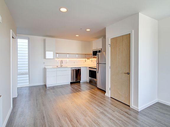 4th image of 1410 S King St APT 8