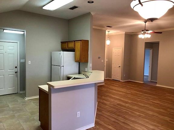 4th image of 316 W Windsor Dr