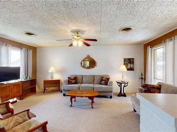 146 Verret St, Golden Meadow, LA 70357
