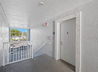 8600 SW 212th St APT 303, Cutler Bay, FL 33189