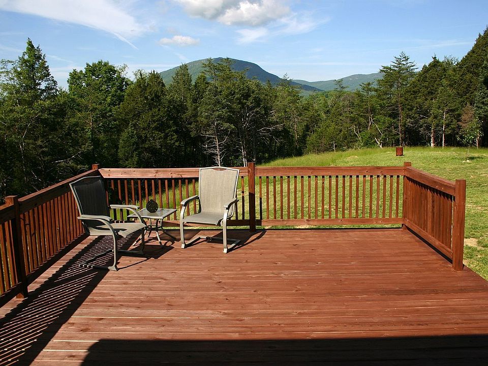 Newly stained deck with fantastic mountain views.