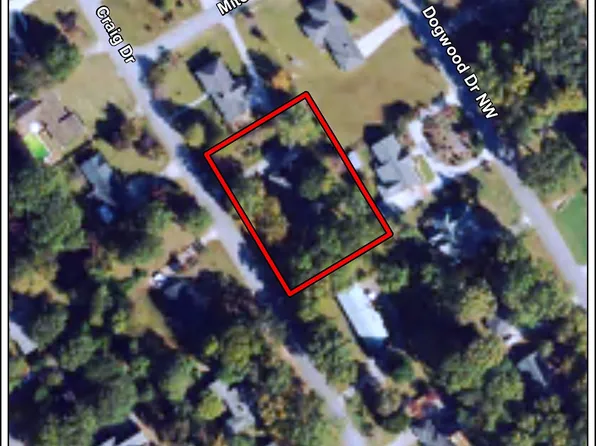 176 Craig Dr, Lawrenceville, GA 30046