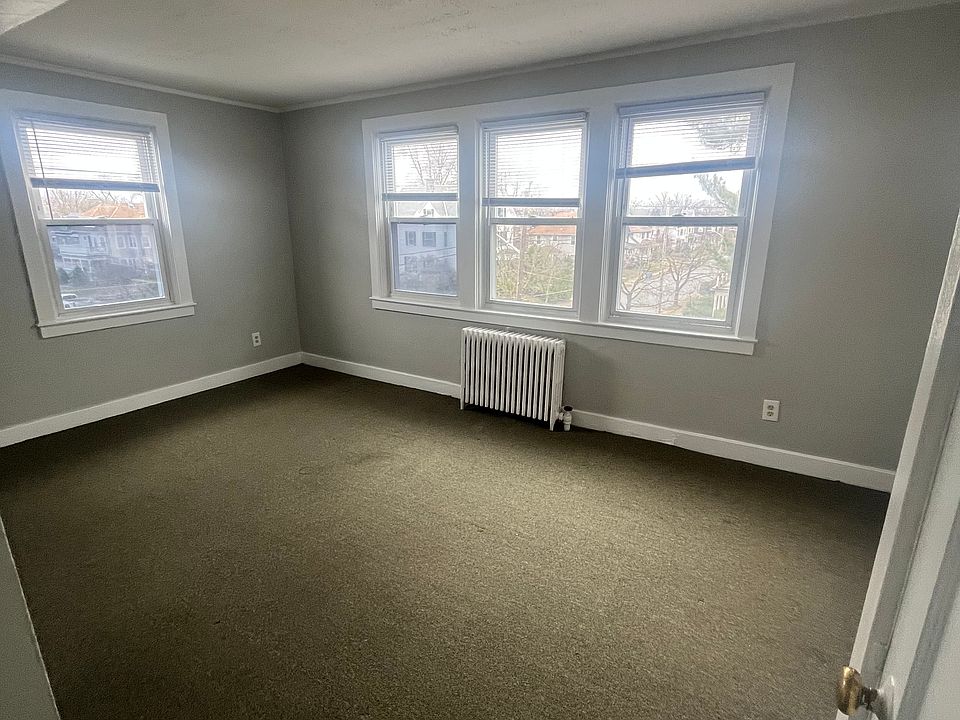 2nd image of 198 Armington St #10