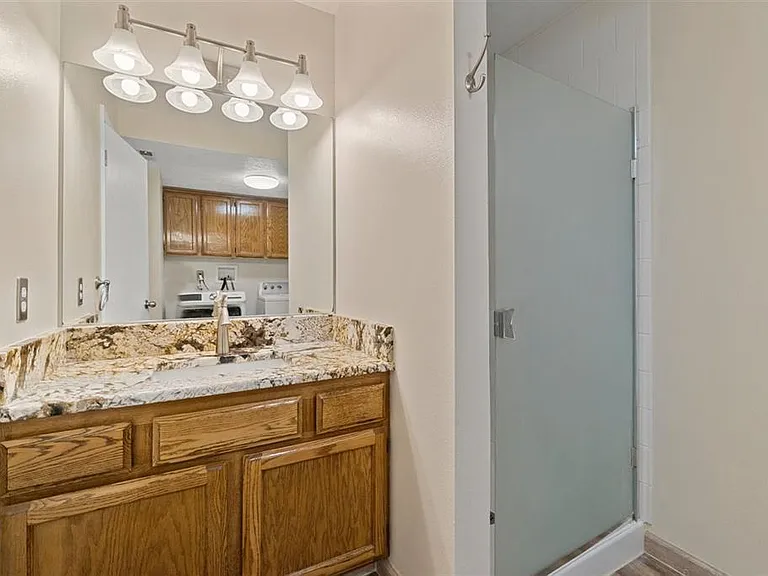 2104 S Century Ct — Photo 27