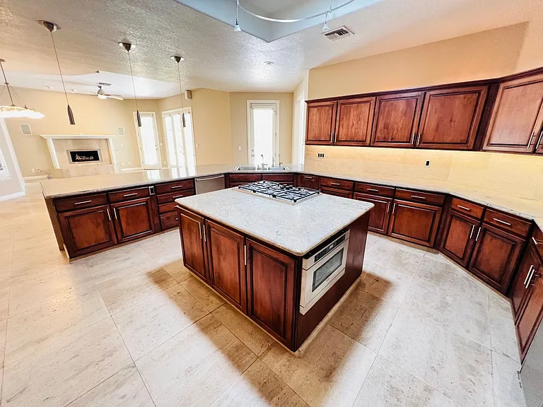 7408 Silver Palm Ave — Photo 21