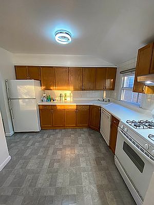 3rd image of 71-55 166th St #2
