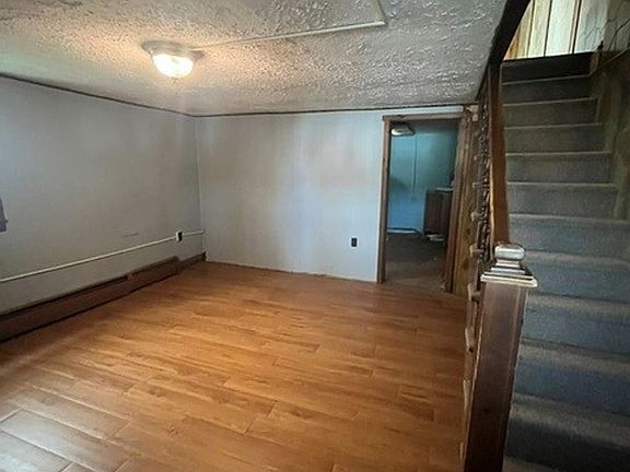 2nd image of 444 E Bertsch St